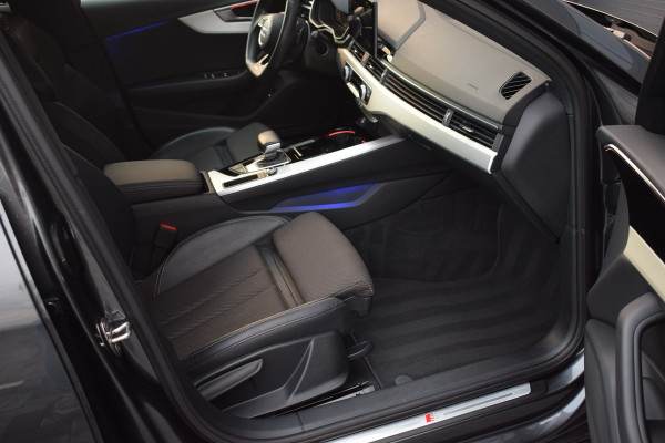 Audi A4 35 TFSI 150pk S-tronic S-line Black Edition | Panoramadak | Virtual | Sfeerverlichting