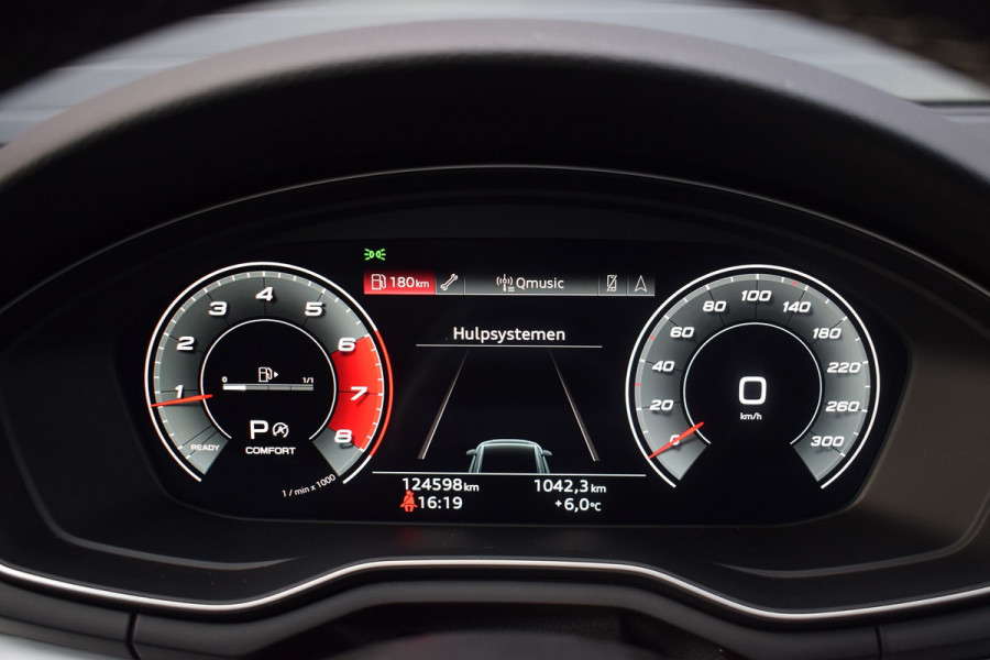 Audi A4 35 TFSI 150pk S-tronic S-line Black Edition | Panoramadak | Virtual | Sfeerverlichting