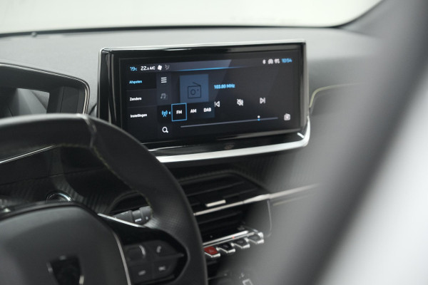 Peugeot 208 PureTech 100 GT Dark Edition | Camera | Navigatie | Apple Carplay | Parkeersensoren