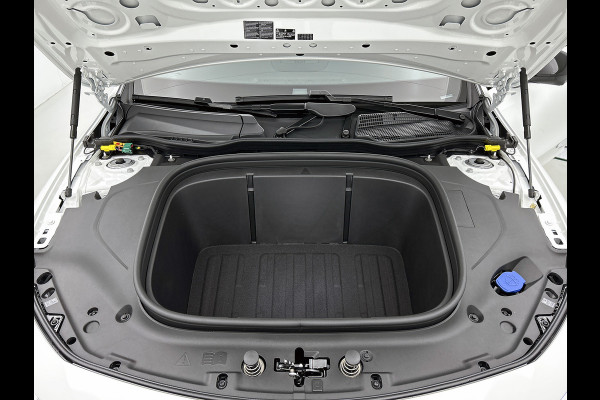 Mercedes-Benz CLA-Klasse 250+ Launch Edition 85 kWh | Trekhaak | Warmtepomp | 19 inch AMG-velgen | Multibeam LED | Panoramadak | Nightpakket | Memorypakket | Smartphone integratiepakket |