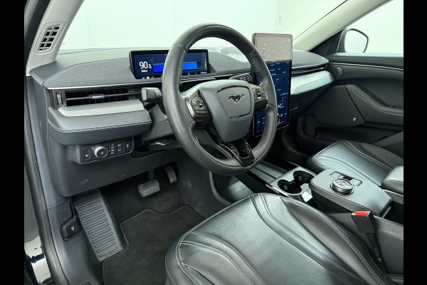 Ford Mustang Mach-E Extended Range RWD 98kWhTechnology Pack Plus Leder Pano-dak Extend B&O®-Hifi Audio 360°Camera Stoel+Stuurverwarming SOH 92.5% Memory Keyless Lane Departure Warning/Lane Keeping Aid Road Edge Detection 1e Eigenaar Origineel Nederlandse Auto Nieuwprijs €60.674,-