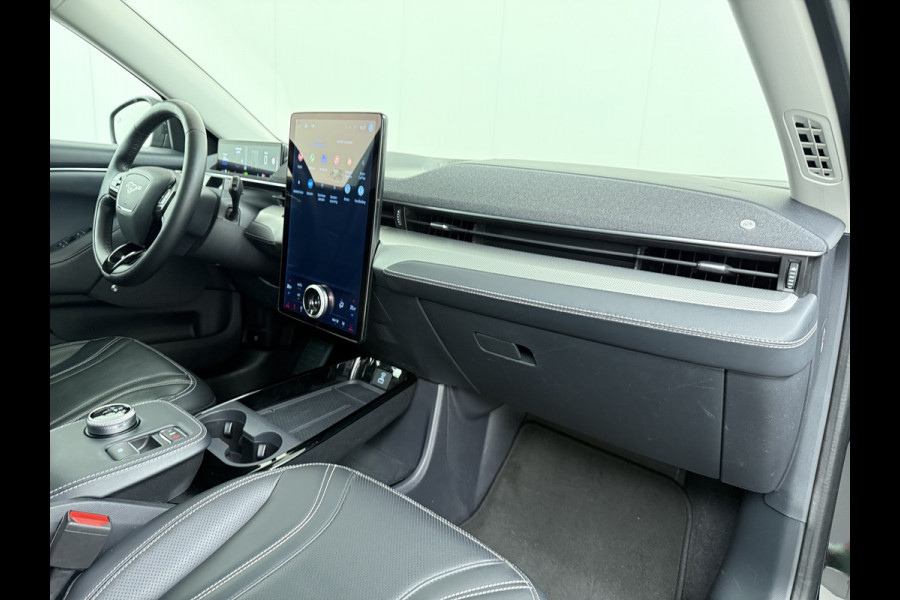 Ford Mustang Mach-E Extended Range RWD 98kWhTechnology Pack Plus Leder Pano-dak Extend B&O®-Hifi Audio 360°Camera Stoel+Stuurverwarming SOH 92.5% Memory Keyless Lane Departure Warning/Lane Keeping Aid Road Edge Detection 1e Eigenaar Origineel Nederlandse Auto Nieuwprijs €60.674,-