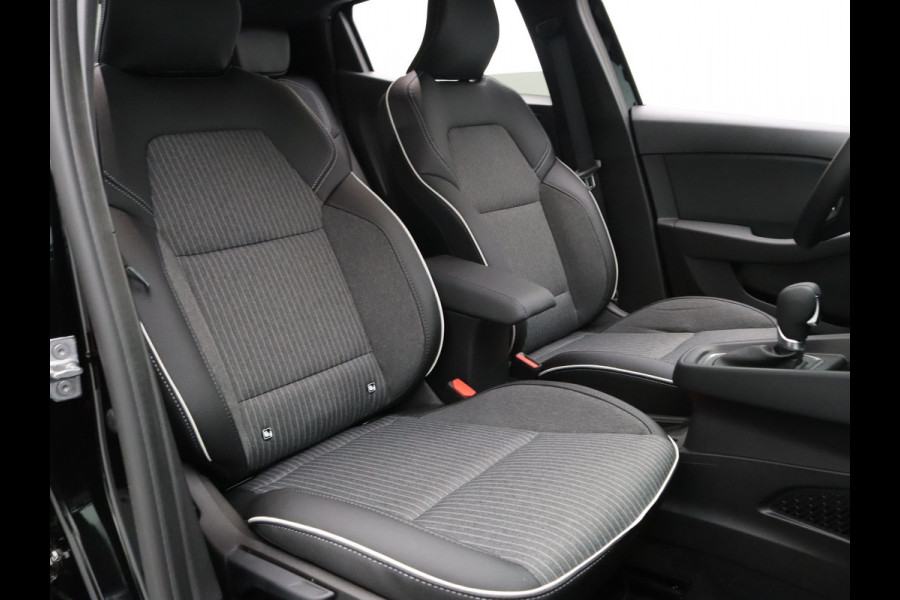 Mitsubishi Colt 145pk HEV Intense+ Automaat Camera | Adapt. Cruise | Parkeersens. v+a | Stoel-/stuurverw.