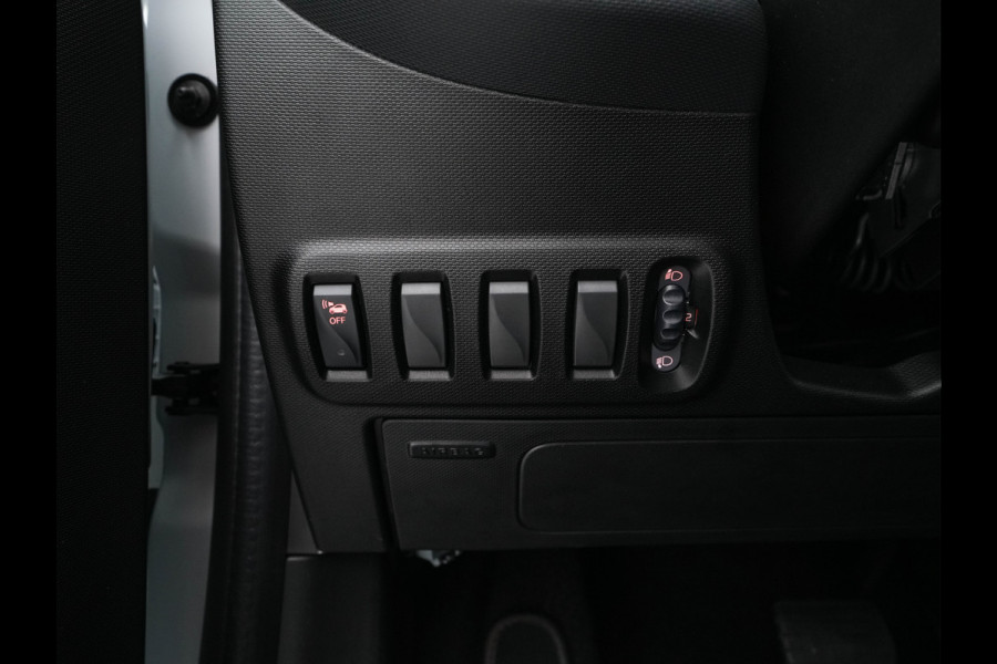 Smart Forfour EQ Essential 18 kWh [ 3-Fase ] (INCL-BTW) Aut. *LEATHER | AIRCO | CRUISE | DAB+ | COMFORT-SEATS | 15''ALU*