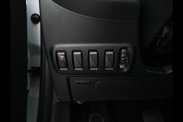 Smart Forfour EQ Essential 18 kWh [ 3-Fase ] (INCL-BTW) Aut. *LEATHER | AIRCO | CRUISE | DAB+ | COMFORT-SEATS | 15''ALU*