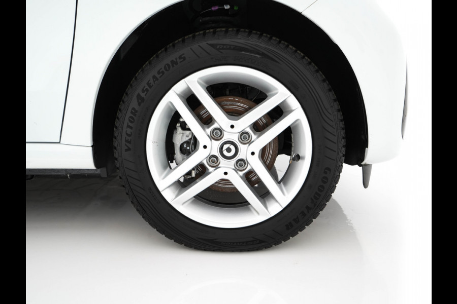 Smart Forfour EQ Essential 18 kWh [ 3-Fase ] (INCL-BTW) Aut. *LEATHER | AIRCO | CRUISE | DAB+ | COMFORT-SEATS | 15''ALU*