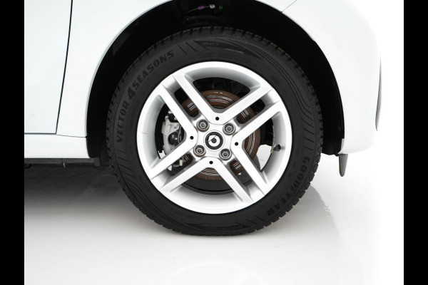 Smart Forfour EQ Essential 18 kWh [ 3-Fase ] (INCL-BTW) Aut. *LEATHER | AIRCO | CRUISE | DAB+ | COMFORT-SEATS | 15''ALU*