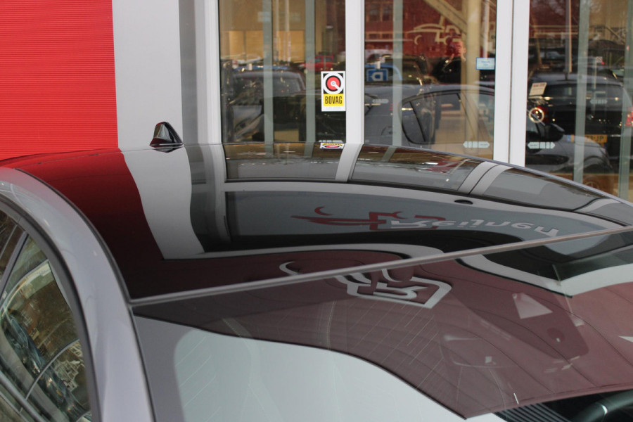 Peugeot 208 Hybrid 145PK e-DCS6 GT PACK | ELEKTRISCH VERSTELBARE BESTUURDERSSTOEL MET MASSAGE FUNCTIE | CAMERA VOOR + ACHTER | ALCANTARA BEKLEDING | DODEHOEK DETECTIE | ADAPTIVE CRUISE CONTROL | NAVIGATIE | DRAADLOZE APPLE CARPLAY/ANDROID AURO | PANORAMA DAK | ZWART DAK | FULL LED KOPLAMPEN | DRAADLOZE TELEFOONLADER | STOEL VERWARMING | LICHTMETALEN VELGEN 17" | GETINTE RUITEN |