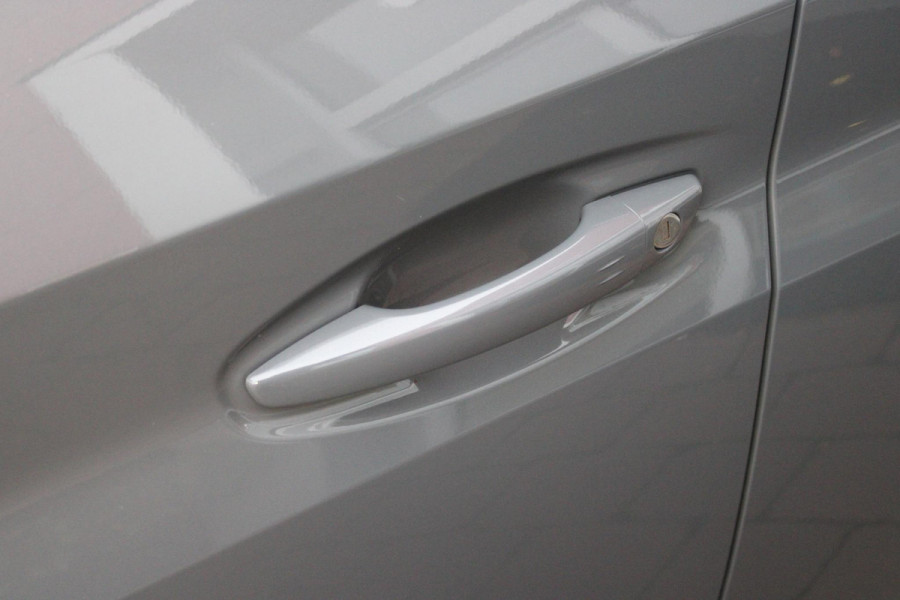 Peugeot 208 Hybrid 145PK e-DCS6 GT PACK | ELEKTRISCH VERSTELBARE BESTUURDERSSTOEL MET MASSAGE FUNCTIE | CAMERA VOOR + ACHTER | ALCANTARA BEKLEDING | DODEHOEK DETECTIE | ADAPTIVE CRUISE CONTROL | NAVIGATIE | DRAADLOZE APPLE CARPLAY/ANDROID AURO | PANORAMA DAK | ZWART DAK | FULL LED KOPLAMPEN | DRAADLOZE TELEFOONLADER | STOEL VERWARMING | LICHTMETALEN VELGEN 17" | GETINTE RUITEN |