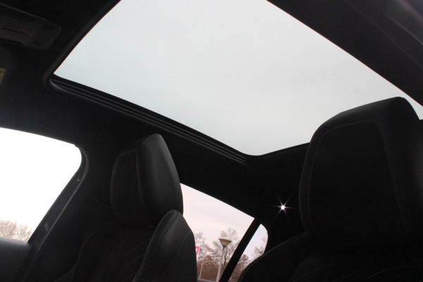 Peugeot 208 Hybrid 145PK e-DCS6 GT PACK | ELEKTRISCH VERSTELBARE BESTUURDERSSTOEL MET MASSAGE FUNCTIE | CAMERA VOOR + ACHTER | ALCANTARA BEKLEDING | DODEHOEK DETECTIE | ADAPTIVE CRUISE CONTROL | NAVIGATIE | DRAADLOZE APPLE CARPLAY/ANDROID AURO | PANORAMA DAK | ZWART DAK | FULL LED KOPLAMPEN | DRAADLOZE TELEFOONLADER | STOEL VERWARMING | LICHTMETALEN VELGEN 17" | GETINTE RUITEN |