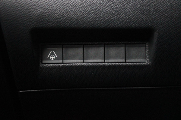 Peugeot 208 Hybrid 145PK e-DCS6 GT PACK | ELEKTRISCH VERSTELBARE BESTUURDERSSTOEL MET MASSAGE FUNCTIE | CAMERA VOOR + ACHTER | ALCANTARA BEKLEDING | DODEHOEK DETECTIE | ADAPTIVE CRUISE CONTROL | NAVIGATIE | DRAADLOZE APPLE CARPLAY/ANDROID AURO | PANORAMA DAK | ZWART DAK | FULL LED KOPLAMPEN | DRAADLOZE TELEFOONLADER | STOEL VERWARMING | LICHTMETALEN VELGEN 17" | GETINTE RUITEN |