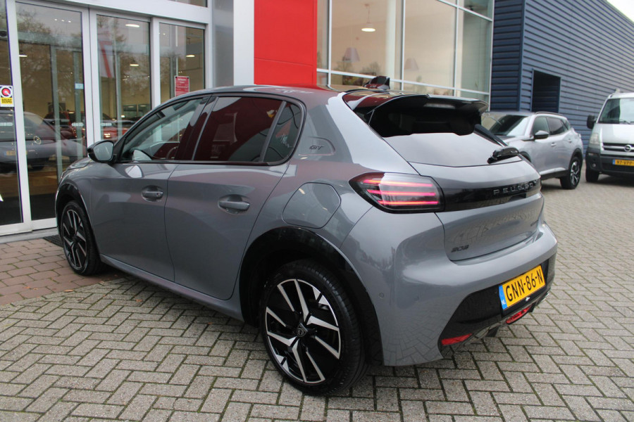 Peugeot 208 Hybrid 145PK e-DCS6 GT PACK | ELEKTRISCH VERSTELBARE BESTUURDERSSTOEL MET MASSAGE FUNCTIE | CAMERA VOOR + ACHTER | ALCANTARA BEKLEDING | DODEHOEK DETECTIE | ADAPTIVE CRUISE CONTROL | NAVIGATIE | DRAADLOZE APPLE CARPLAY/ANDROID AURO | PANORAMA DAK | ZWART DAK | FULL LED KOPLAMPEN | DRAADLOZE TELEFOONLADER | STOEL VERWARMING | LICHTMETALEN VELGEN 17" | GETINTE RUITEN |