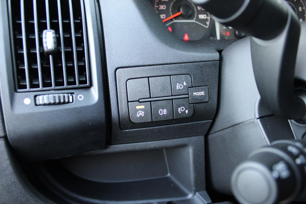 Citroën Jumper 2.2 BlueHDi 120PK L2H2 3.0t 3-ZITS | APPLE CARPLAY/ANDROID AUTO | PARK SENSOREN | CRUISE | AIRCO | TREKHAAK | ALL SEASON BANDEN |