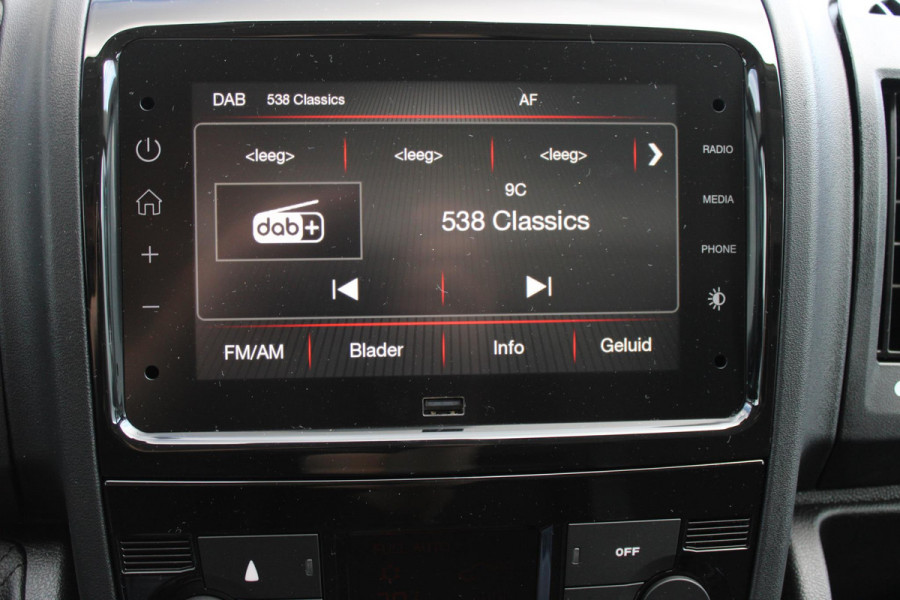 Citroën Jumper 2.2 BlueHDi 120PK L2H2 3.0t 3-ZITS | APPLE CARPLAY/ANDROID AUTO | PARK SENSOREN | CRUISE | AIRCO | TREKHAAK | ALL SEASON BANDEN |