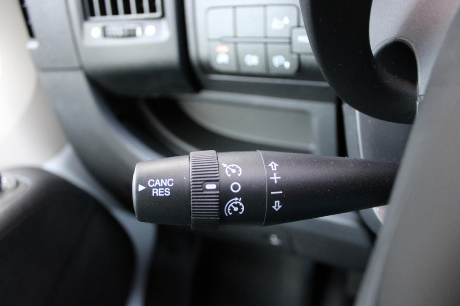 Citroën Jumper 2.2 BlueHDi 120PK L2H2 3.0t 3-ZITS | APPLE CARPLAY/ANDROID AUTO | PARK SENSOREN | CRUISE | AIRCO | TREKHAAK | ALL SEASON BANDEN |