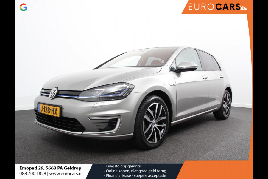 Volkswagen e-Golf Edition Navigatie  Climate Control  Adaptive Cruise Control  Camera  Parkeer sensoren  17" Lichtmetalen Velgen