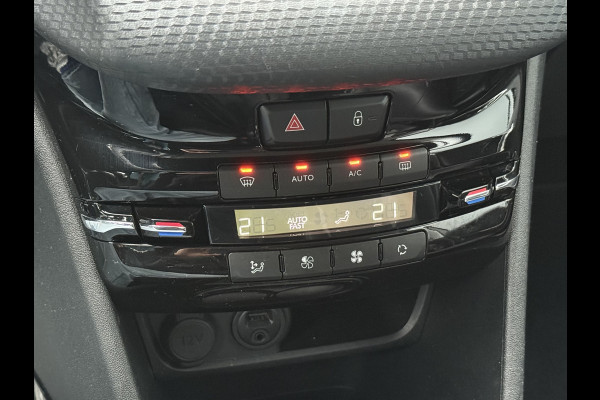 Peugeot 2008 BWJ 2019 | 1.2T 111pk Allure | TREKHAAK | CLIMA | NAVI | PDC | HALF LEER | CARPLAY | CAMERA A |
