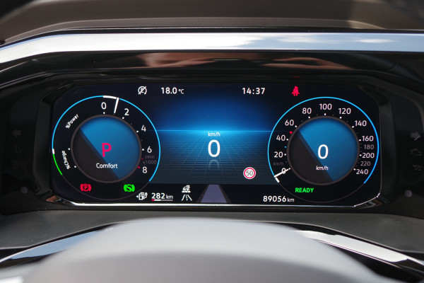 Volkswagen Multivan 1.4 eHybrid 7P L1H1 Energetic 218 PK PHEV, Trekhaak, Panoramadak, 360 Camera, Adap. Cruise Control, 6 x Stoelverwarming