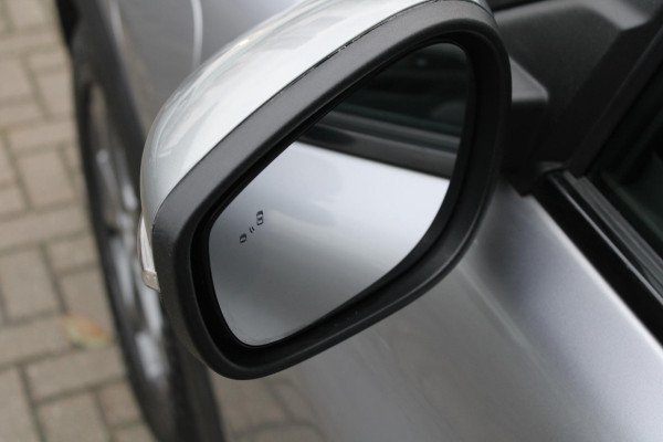 Ford Mustang Mach-E RWD 75 kWh | Trekhaak | Lederen bekleding | Voorruitverwarming | Stoelverwarming | Adaptieve cruise Control | Camera | Electrische achterklep