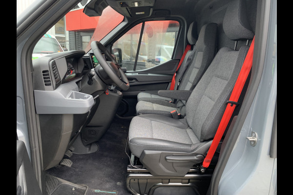 Renault Master T35 2.0 dCi 150 PK L2H2 Demonstratieauto, Trekhaak, Apple carplay, betimmering, zwarte LM velgen 17", zwarte side-bars