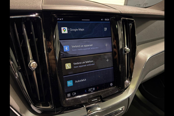 Volvo XC60 T6 Aut. R-Design LongRange Parkeercamera Donkere hemel 350pk