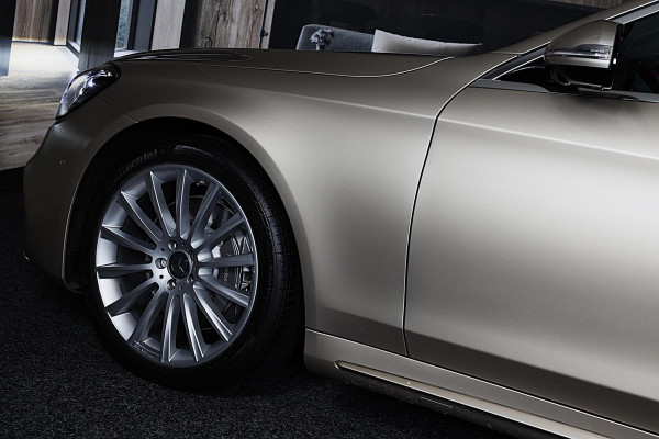 Mercedes-Benz S-Klasse S500 4MATIC Lang AMG Line / Acc / Lane Assist / Dode Hoek / 360 Camera / Chauffeurspakket / Schermen / Pano / Led