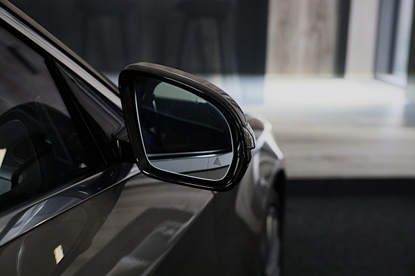 Mercedes-Benz S-Klasse S500 4MATIC Lang AMG Line / Acc / Lane Assist / Dode Hoek / 360 Camera / Chauffeurspakket / Schermen / Pano / Led
