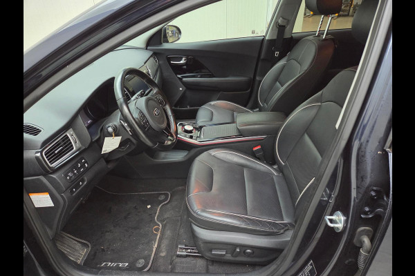Kia e-Niro ExecutiveLine 64 kWh | Adaptive cruise control | Stoelverwarming/koeling | Camera | Vol leder | Geheugenstoelen | Navigatie | JBL audio