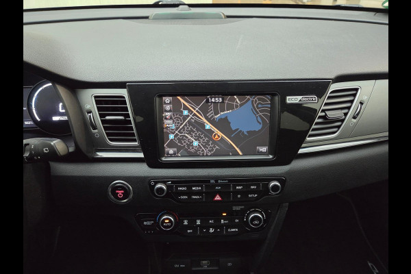 Kia e-Niro ExecutiveLine 64 kWh | Adaptive cruise control | Stoelverwarming/koeling | Camera | Vol leder | Geheugenstoelen | Navigatie | JBL audio