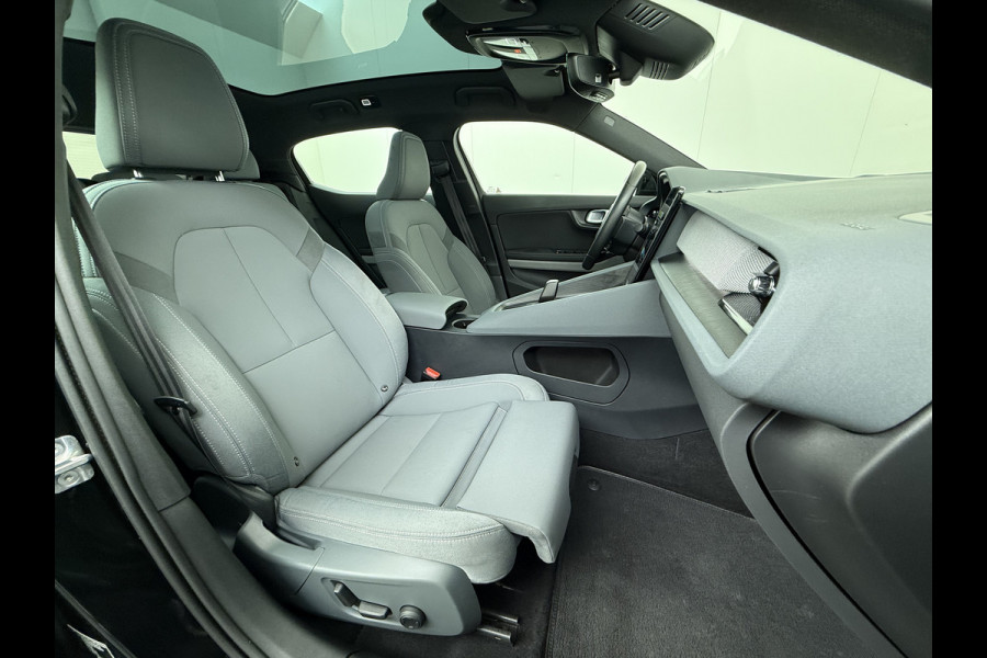 Polestar 2 408pk Long Range Dual Motor 78kWh Trekhaak Adap.Cruise Pano-dak Launch Edition Navi Ecc Camera Apple Carplay Android Auto Pdc Elek.stoelen Memory Elek.Achterklep Google Maps Led Lmv Blindspot Detectie 1e Eigenaar Origineel Nederlandse Auto Nieuwprijs €60.000,-