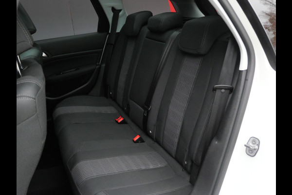 Peugeot 308 SW 1.2 PT EXECUTIVE | PANORAMA | TREKHAAK | CARPLAY | 110 PK | RIEM V.V.!!