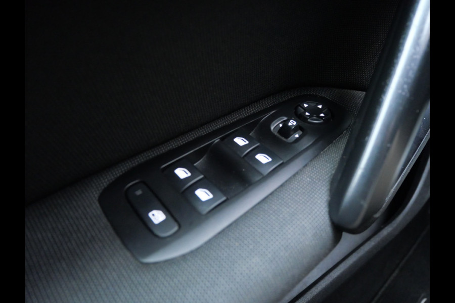 Peugeot 308 SW 1.2 PT EXECUTIVE | PANORAMA | TREKHAAK | CARPLAY | 110 PK | RIEM V.V.!!