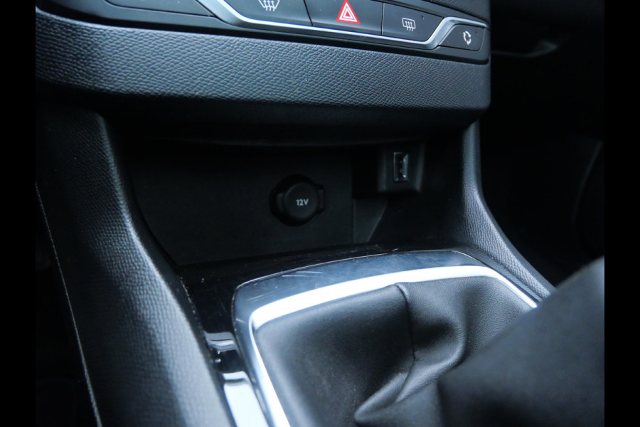 Peugeot 308 SW 1.2 PT EXECUTIVE | PANORAMA | TREKHAAK | CARPLAY | 110 PK | RIEM V.V.!!