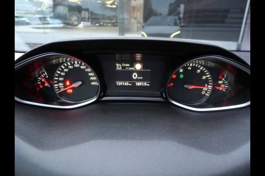 Peugeot 308 SW 1.2 PT EXECUTIVE | PANORAMA | TREKHAAK | CARPLAY | 110 PK | RIEM V.V.!!