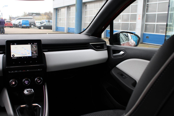 Renault Clio 1.0 TCe 90 Techno | Stoel + Stuurverwarming | Climate Control | Cruise Control | Navigatie | Lichtmetalen Velgen | Parkeersensoren Achter |