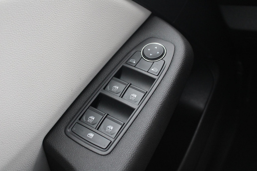 Renault Clio 1.0 TCe 90 Techno | Stoel + Stuurverwarming | Climate Control | Cruise Control | Navigatie | Lichtmetalen Velgen | Parkeersensoren Achter |