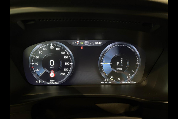 Volvo XC40 T4 Aut. Plug-In Hybrid Core Bright CruiseControl Parkeercamera 211pk
