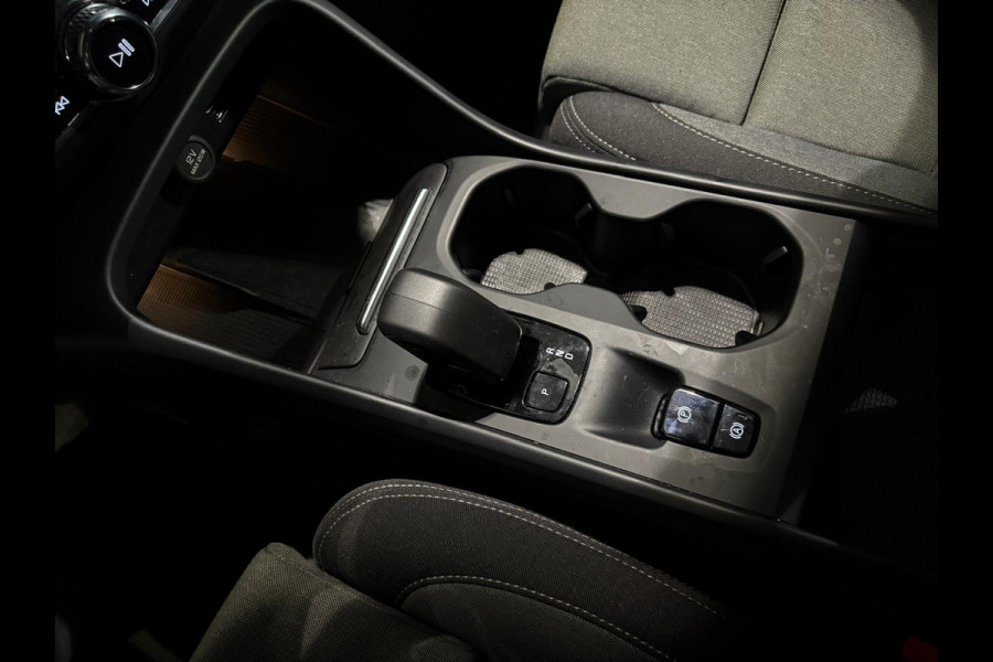 Volvo XC40 T4 Aut. Plug-In Hybrid Core Bright CruiseControl Parkeercamera 211pk