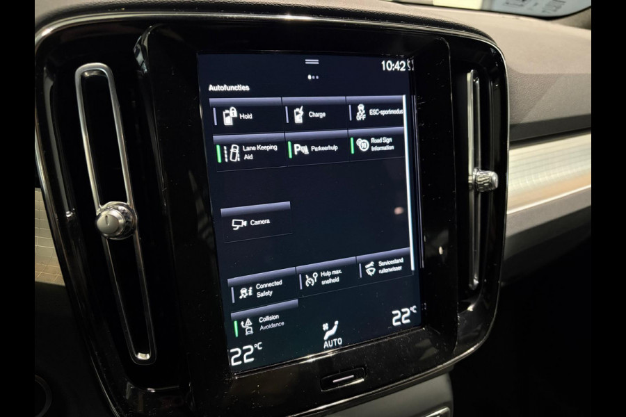 Volvo XC40 T4 Aut. Plug-In Hybrid Core Bright CruiseControl Parkeercamera 211pk
