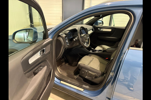 Volvo XC40 T4 Aut. Plug-In Hybrid Core Bright CruiseControl Parkeercamera 211pk