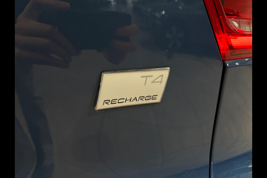 Volvo XC40 T4 Aut. Plug-In Hybrid Core Bright CruiseControl Parkeercamera 211pk