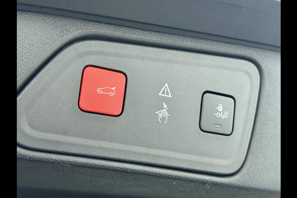 Peugeot 3008 131PK AUT-8 Navi 360°Camera Elektr.-Stoel+Geheugen Apple Carplay Android Trekhaak Ergo-Comfort Stoelen Memory Ecc Cruise Control Pack City Stoelverwarming Lmv Keyless Bluetooth Visio park 1 Privacy Glas Verkeersbord detectie 1e Eigenaar Origineel Nederlandse Auto € 40.000 nieuw Peugeot-Onderhouden EURO 6.3