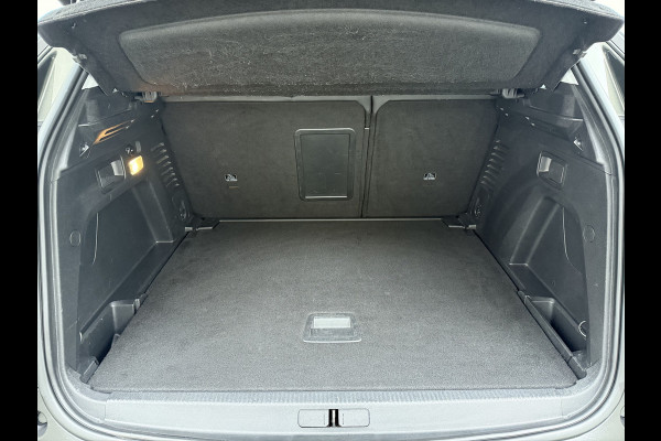 Peugeot 3008 131PK AUT-8 Navi 360°Camera Elektr.-Stoel+Geheugen Apple Carplay Android Trekhaak Ergo-Comfort Stoelen Memory Ecc Cruise Control Pack City Stoelverwarming Lmv Keyless Bluetooth Visio park 1 Privacy Glas Verkeersbord detectie 1e Eigenaar Origineel Nederlandse Auto € 40.000 nieuw Peugeot-Onderhouden EURO 6.3
