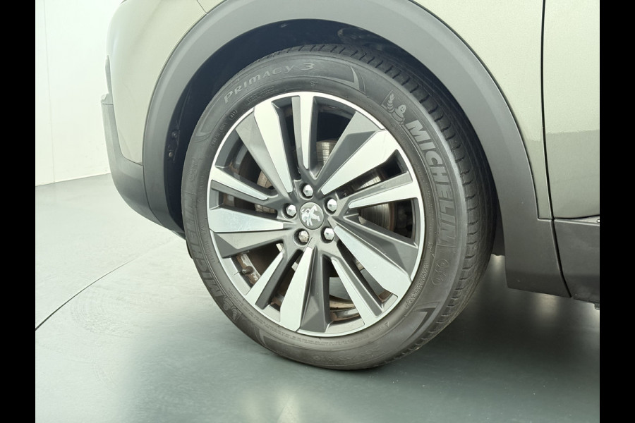 Peugeot 3008 131PK AUT-8 Navi 360°Camera Elektr.-Stoel+Geheugen Apple Carplay Android Trekhaak Ergo-Comfort Stoelen Memory Ecc Cruise Control Pack City Stoelverwarming Lmv Keyless Bluetooth Visio park 1 Privacy Glas Verkeersbord detectie 1e Eigenaar Origineel Nederlandse Auto € 40.000 nieuw Peugeot-Onderhouden EURO 6.3