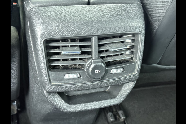 Peugeot 3008 131PK AUT-8 Navi 360°Camera Elektr.-Stoel+Geheugen Apple Carplay Android Trekhaak Ergo-Comfort Stoelen Memory Ecc Cruise Control Pack City Stoelverwarming Lmv Keyless Bluetooth Visio park 1 Privacy Glas Verkeersbord detectie 1e Eigenaar Origineel Nederlandse Auto € 40.000 nieuw Peugeot-Onderhouden EURO 6.3