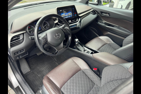 Toyota C-HR 1.8 Hybrid Executive | Stoelverwarming, Navigatie, Keyless, Leer/Stof, 18 Inch