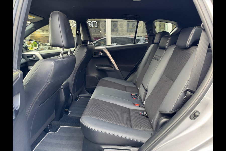 Toyota RAV4 2.5 Hybrid AWD Executive Business | 360 camera, Stoel/stuurverwarming, Adaptive cruise control, Navigatie, 1.650KG trekgewicht