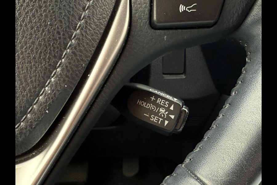 Toyota RAV4 2.5 Hybrid AWD Style | Navigatie, Stoel + Stuurverwarming, Parkeersensoren, Keyless, 18 inch, 1.650KG Trekgewicht, 4X4