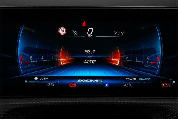 Mercedes-Benz A-Klasse AMG 35 4MATIC Night Pano 360° Nieuwstaat