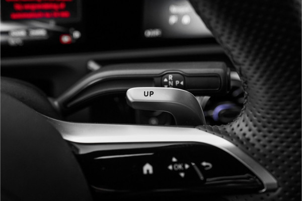 Mercedes-Benz A-Klasse AMG 35 4MATIC Night Pano 360° Nieuwstaat